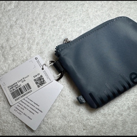 Lululemon Clipable Card Pouch -Oil Grey/ Black Night - Picture 2 of 4